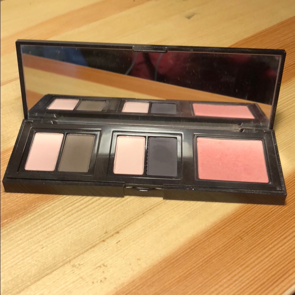 Laura Mercier eyeshadow & Blush Pallet!